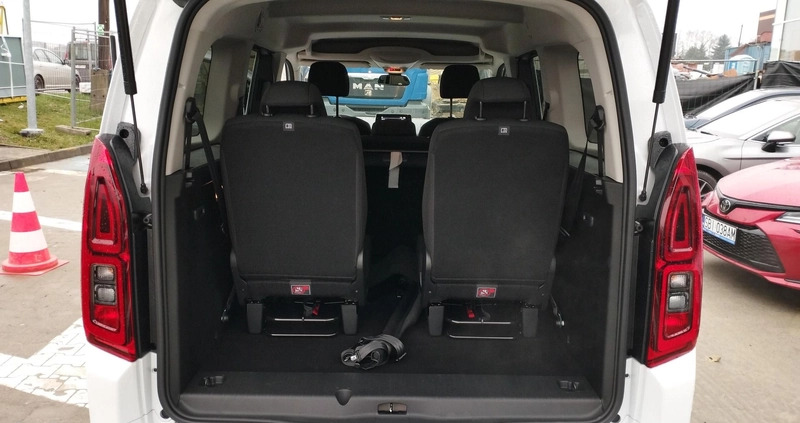 Toyota Proace City Verso cena 159500 przebieg: 4, rok produkcji 2023 z Trzciel małe 352
